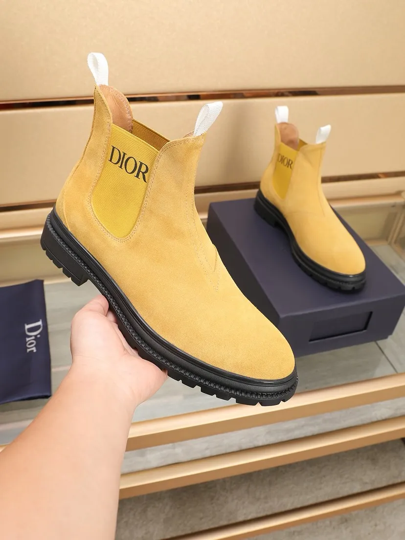 Men's men's shoes 💰P500💰[Dior] Dior ✨ is online at the same time 👏 This casual sneaker is a new product in the series and continues Di*r's classic style. The upper is made of original first-layer cowhide, paired with a textured outsole, and the brand's iconic details are on the side openings to enhance the style. Fashionable and versatile. Create a casual look. Size: 38-44 (45 customized)
